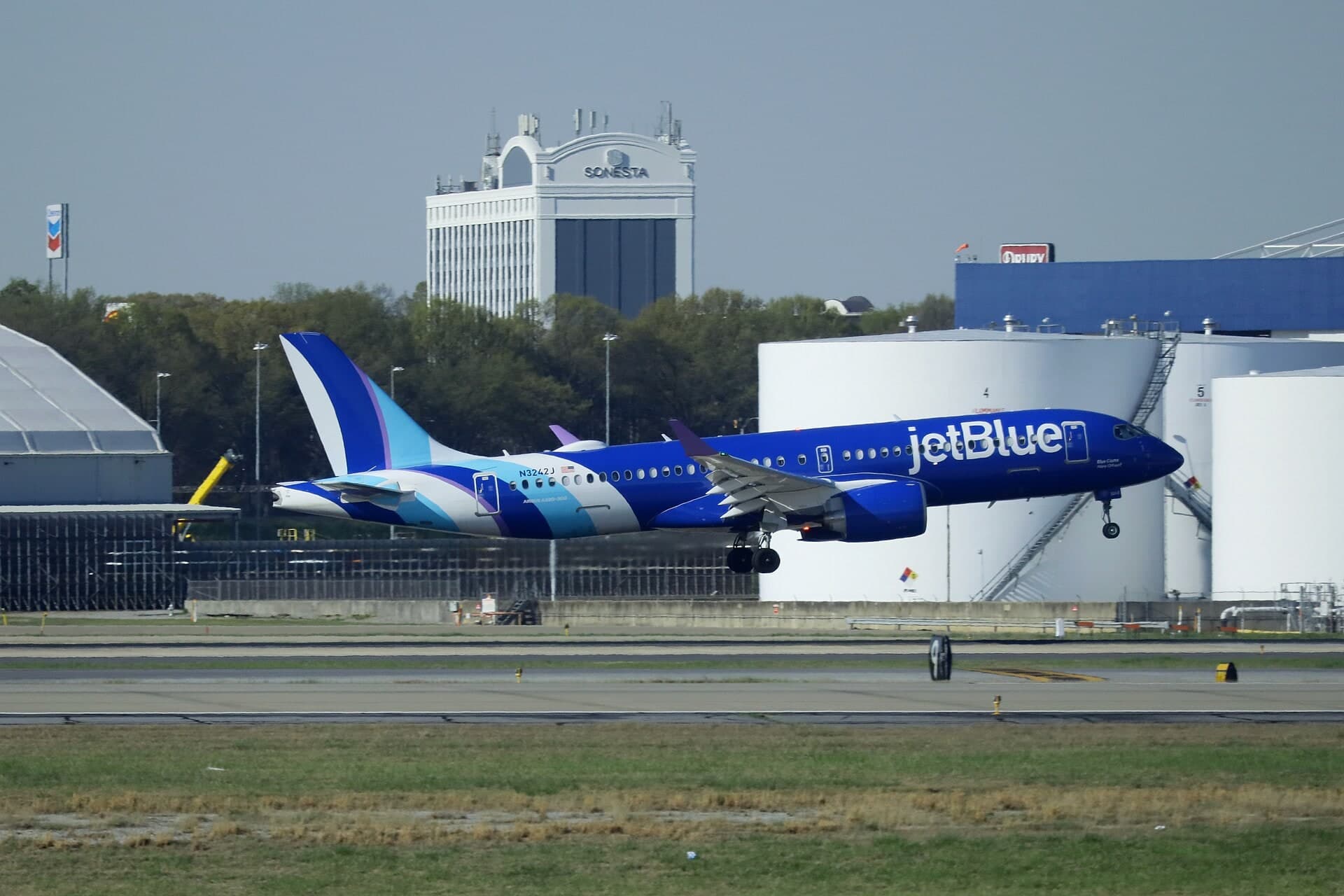 N3242J — Airbus