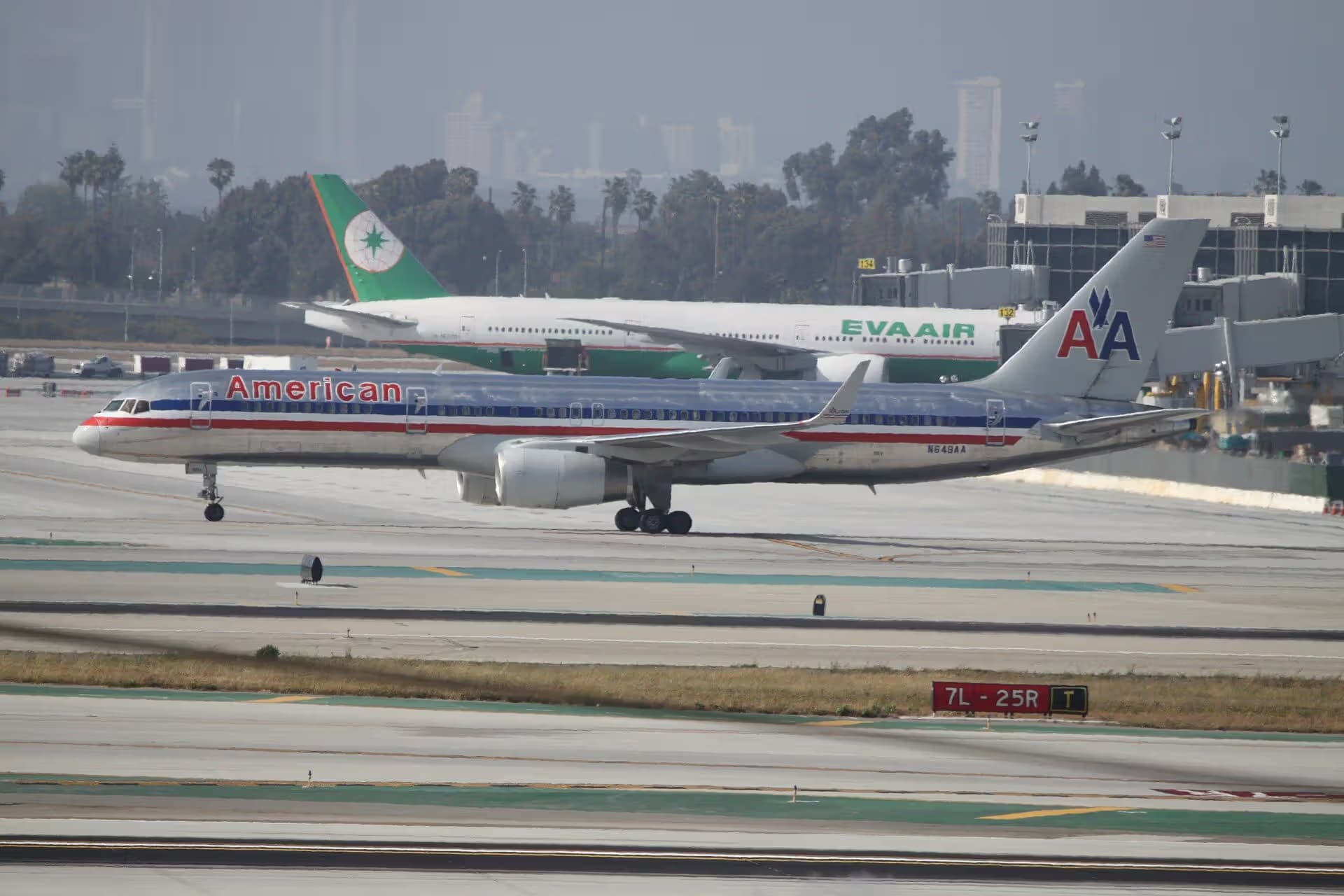 N649AA — Boeing