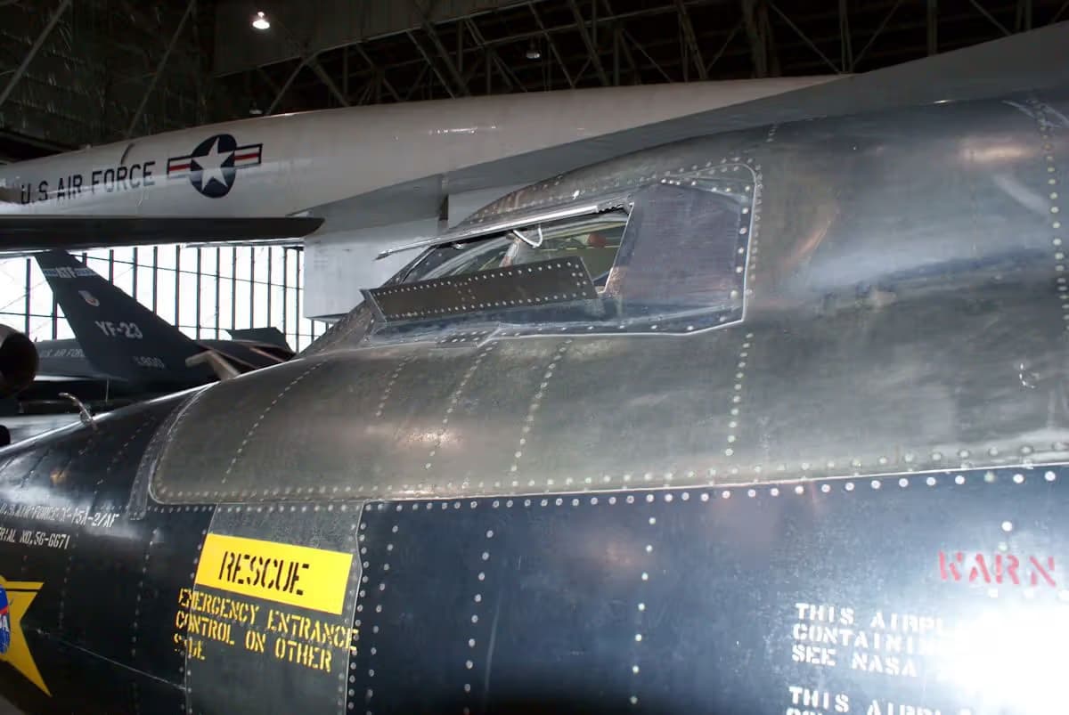 Unidentified — Warbird