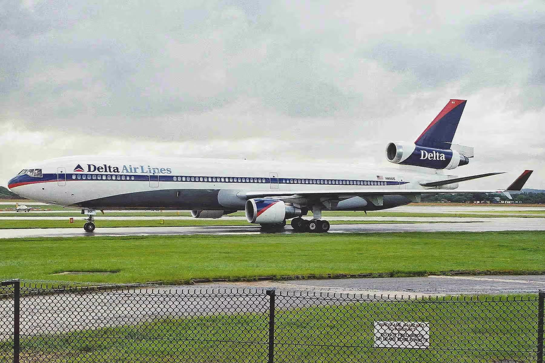 N801DE — Lockheed