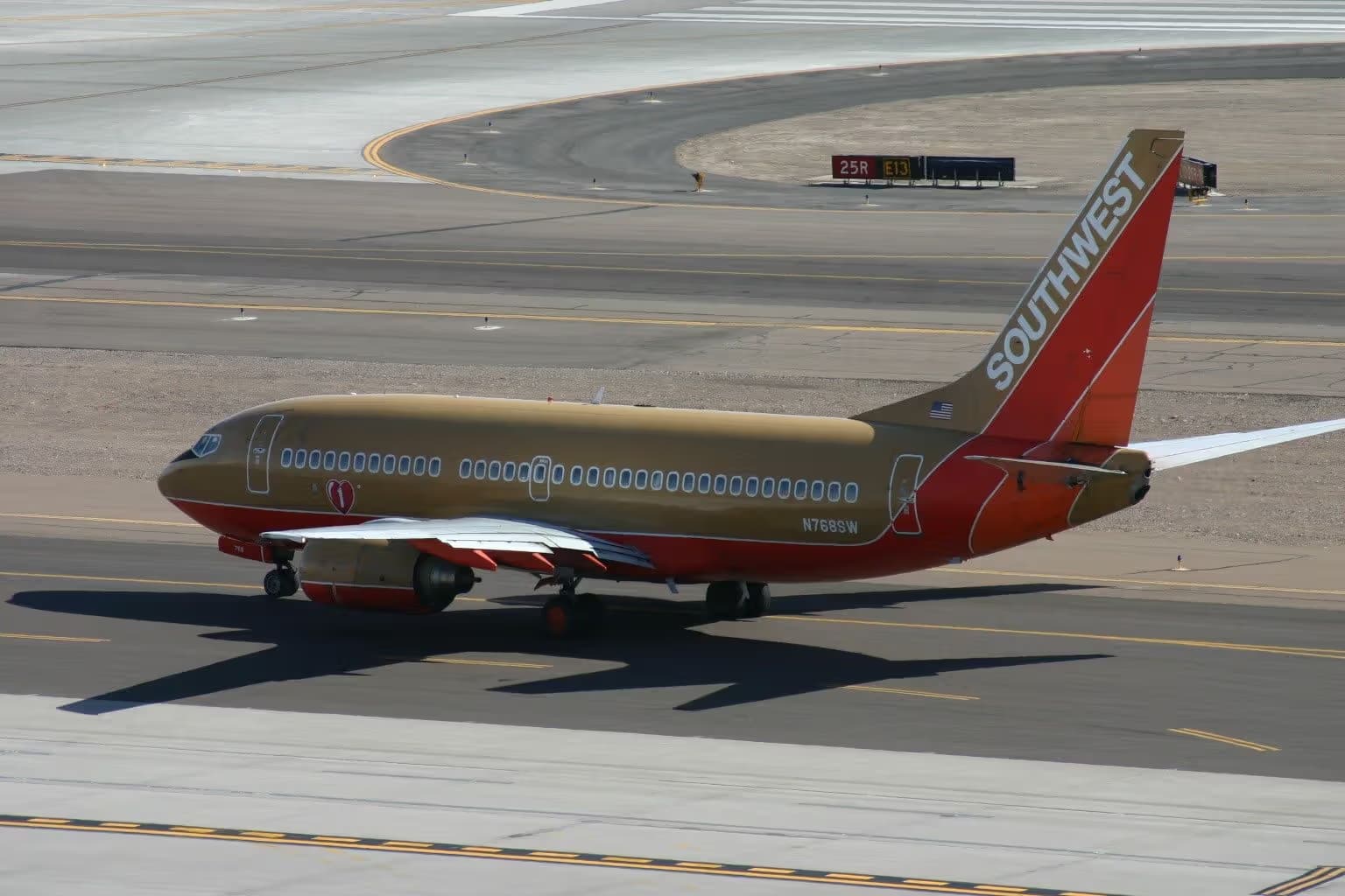 N768SW — Boeing