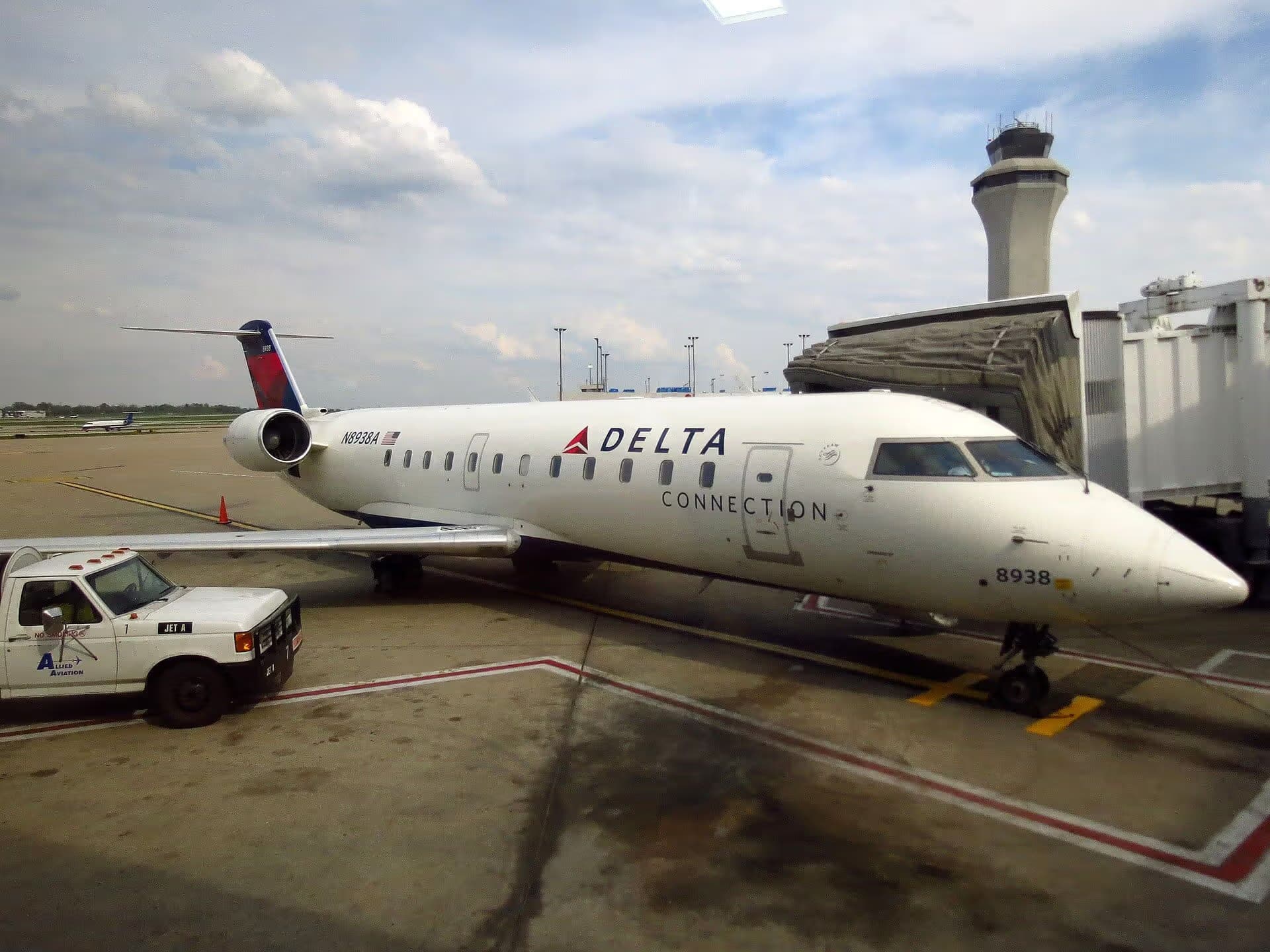 N8938A — Twin-engine aircraft