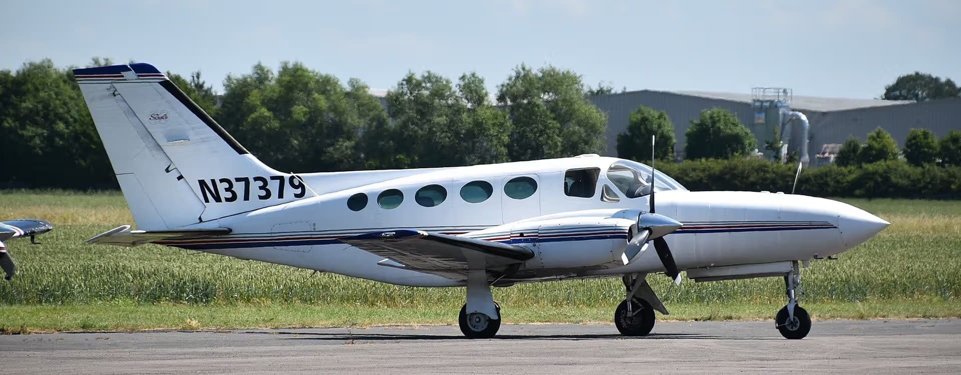 N37379 — Twin-engine aircraft