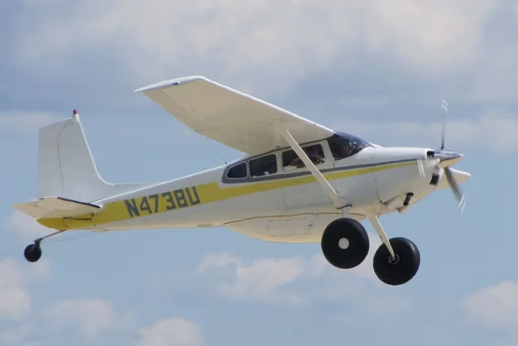 N4738U — Cessna