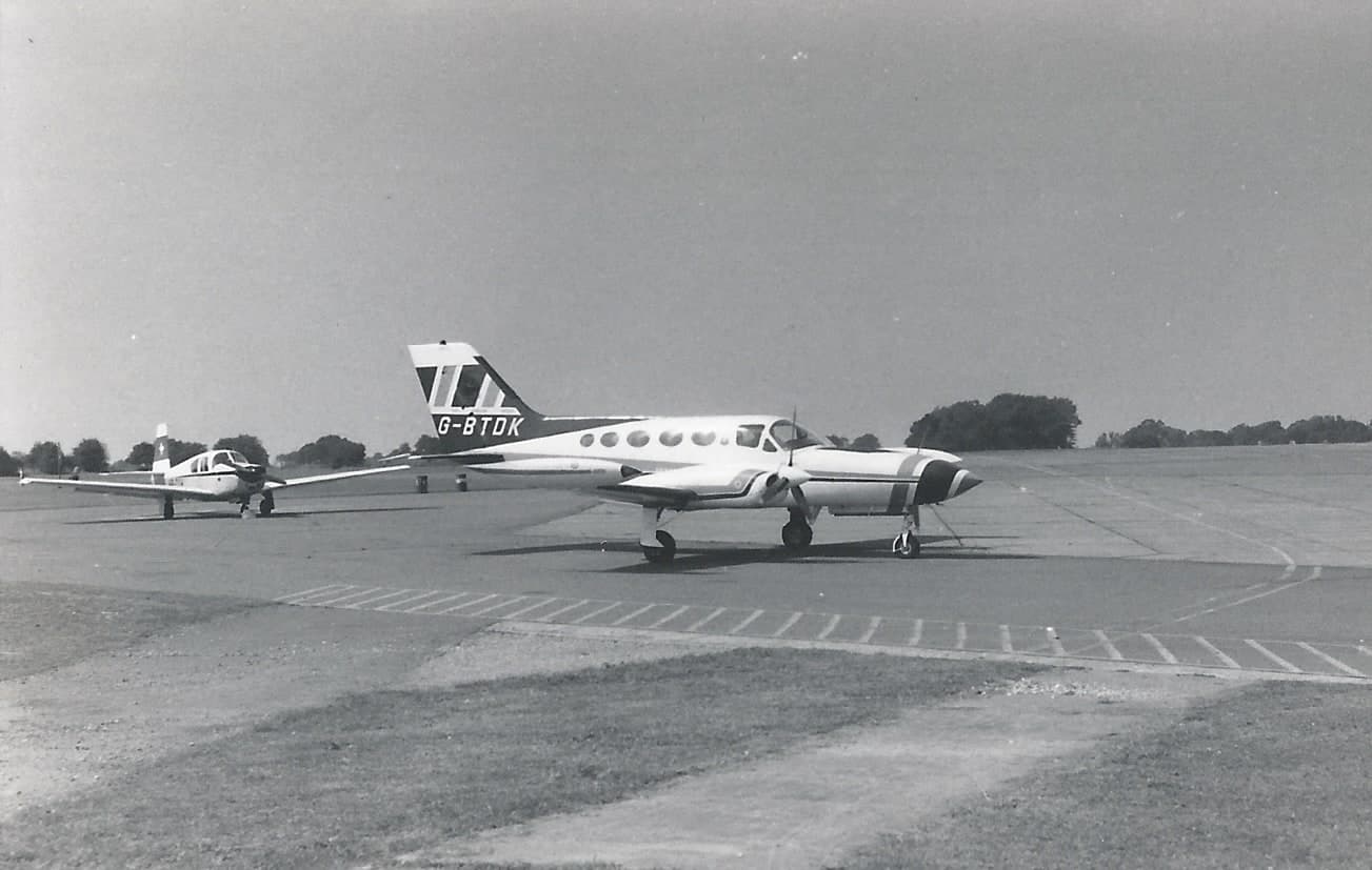 G-BTDK — Twin-engine aircraft