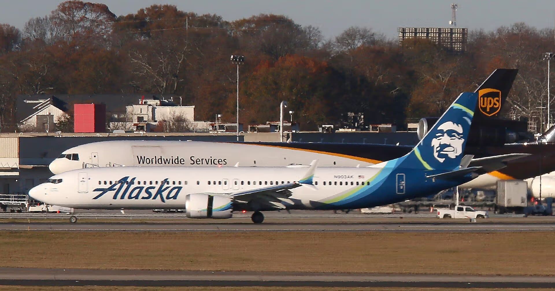 N903AK — Twin-engine aircraft