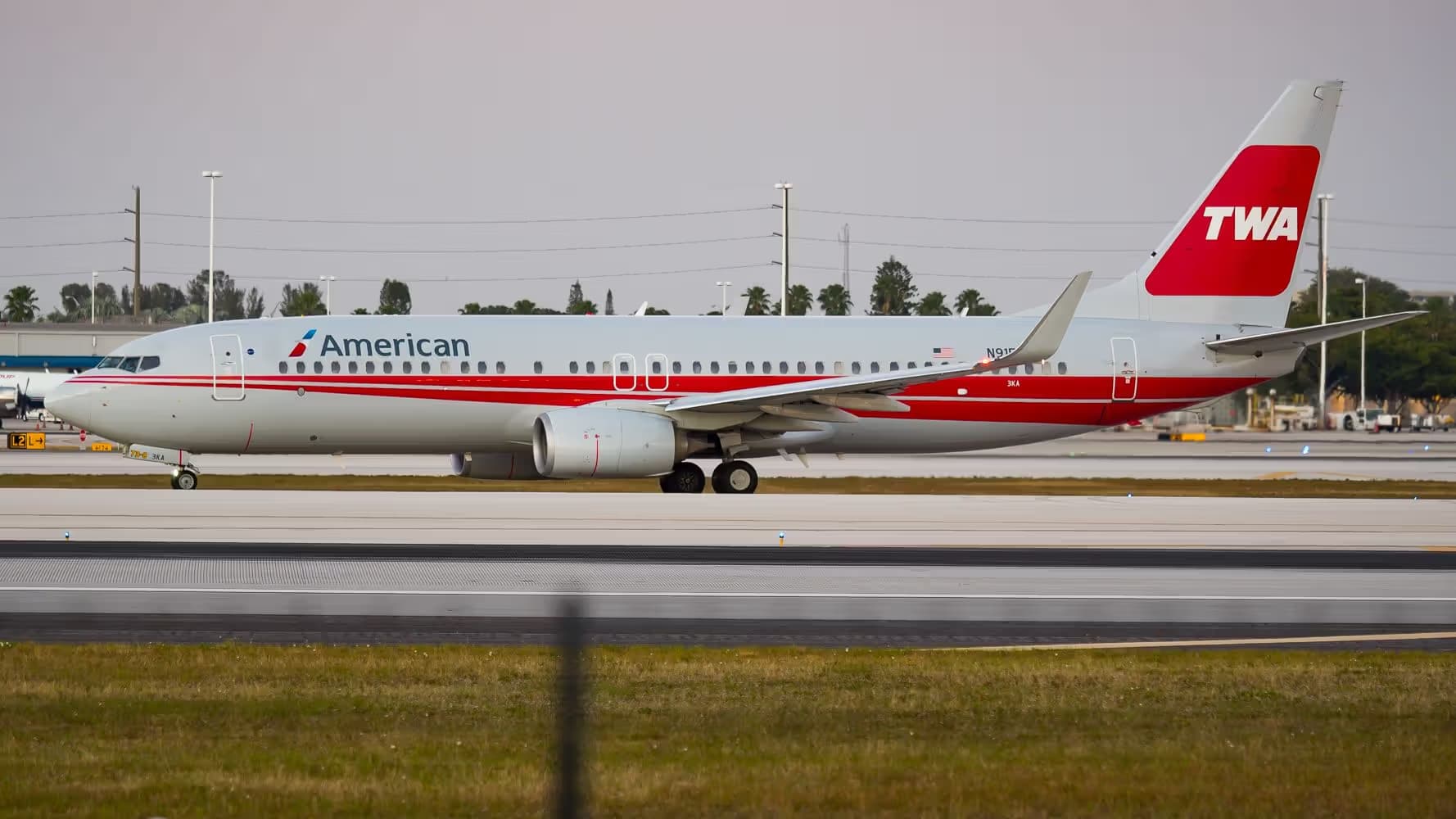 N915NN — Boeing