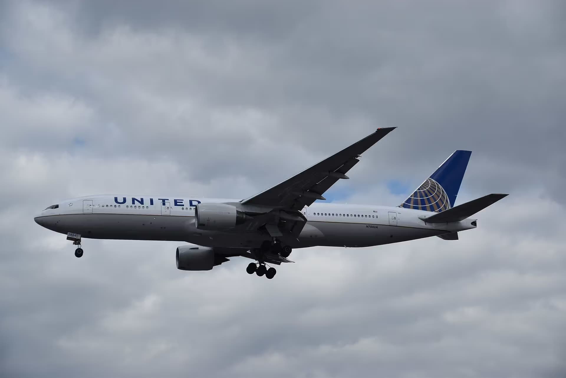 N784UA — Boeing
