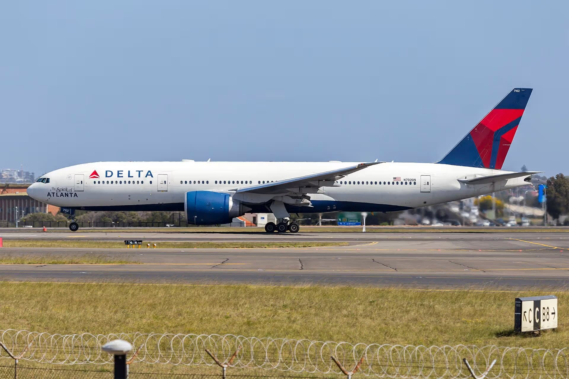 N702DN — Twin-engine aircraft