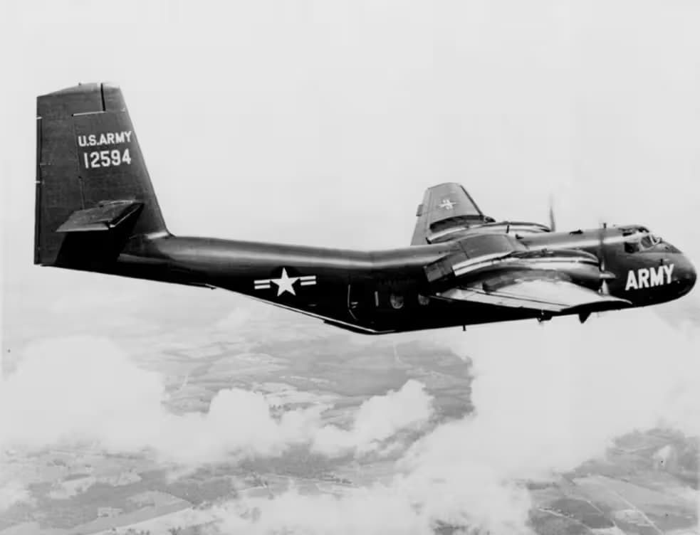 Unidentified — Twin-engine aircraft