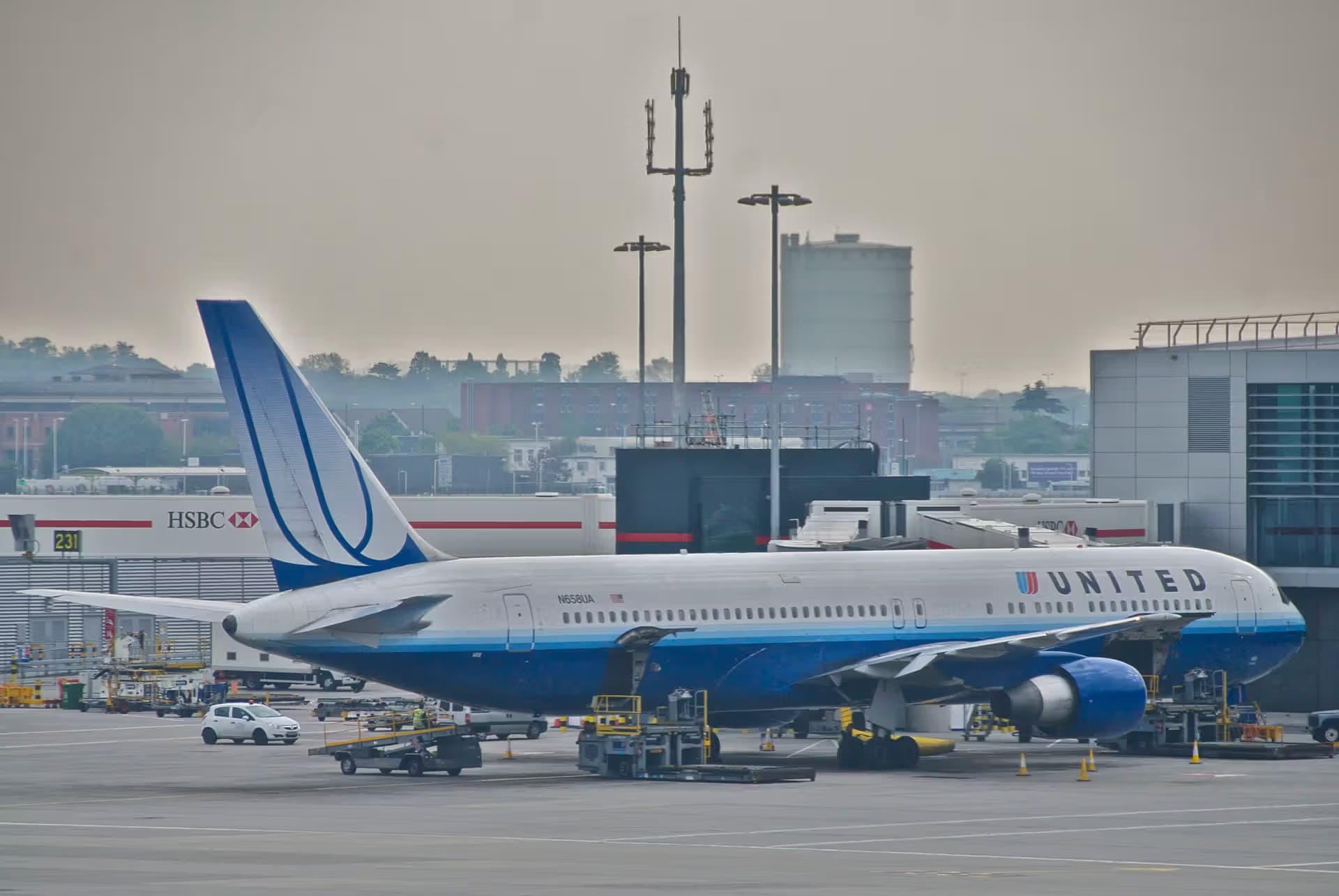 N658UA — Boeing