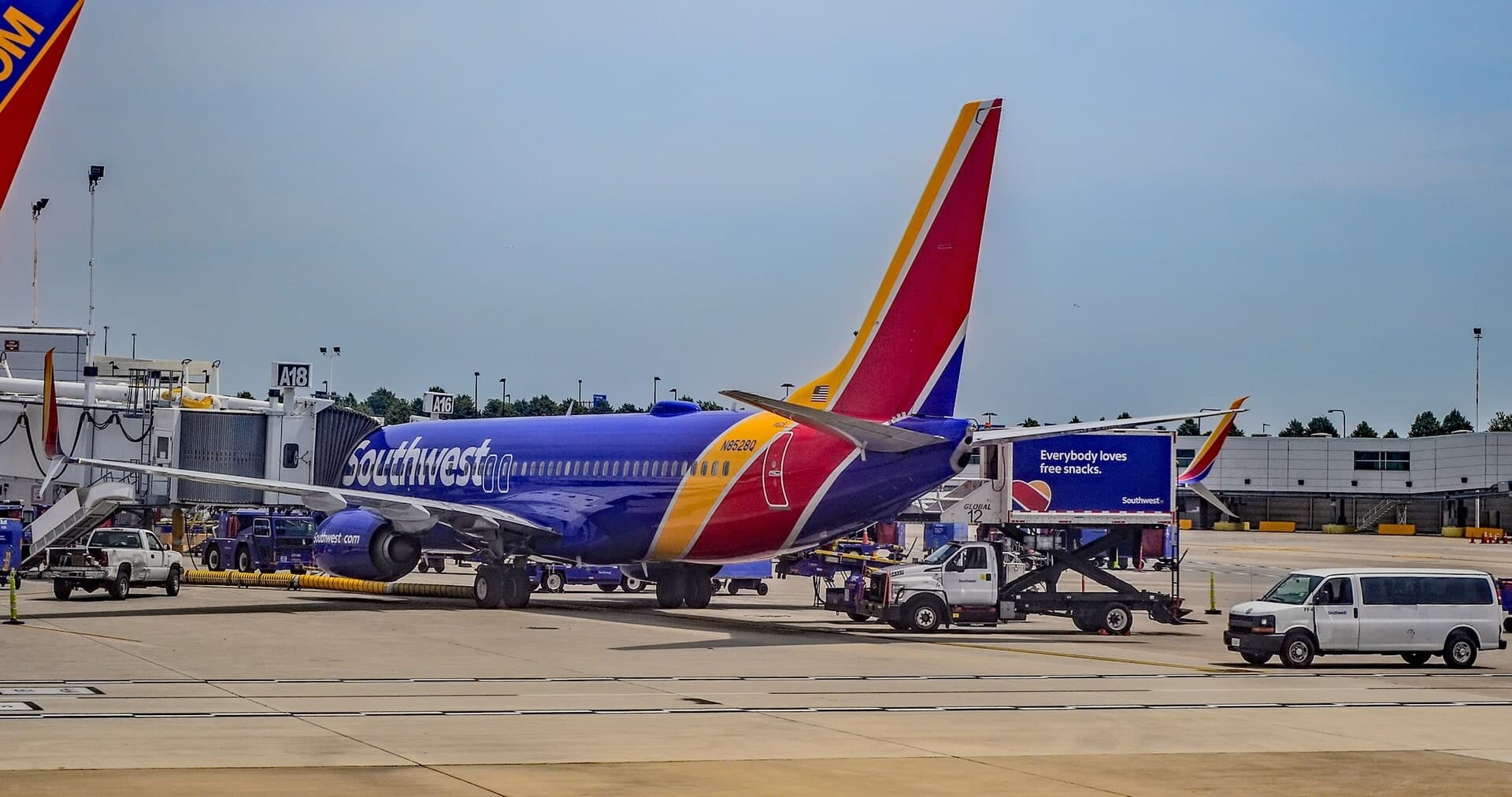 N8528Q — Boeing