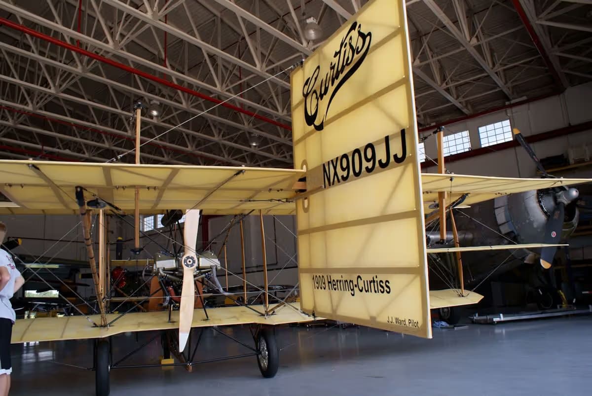 Unidentified — Aircraft