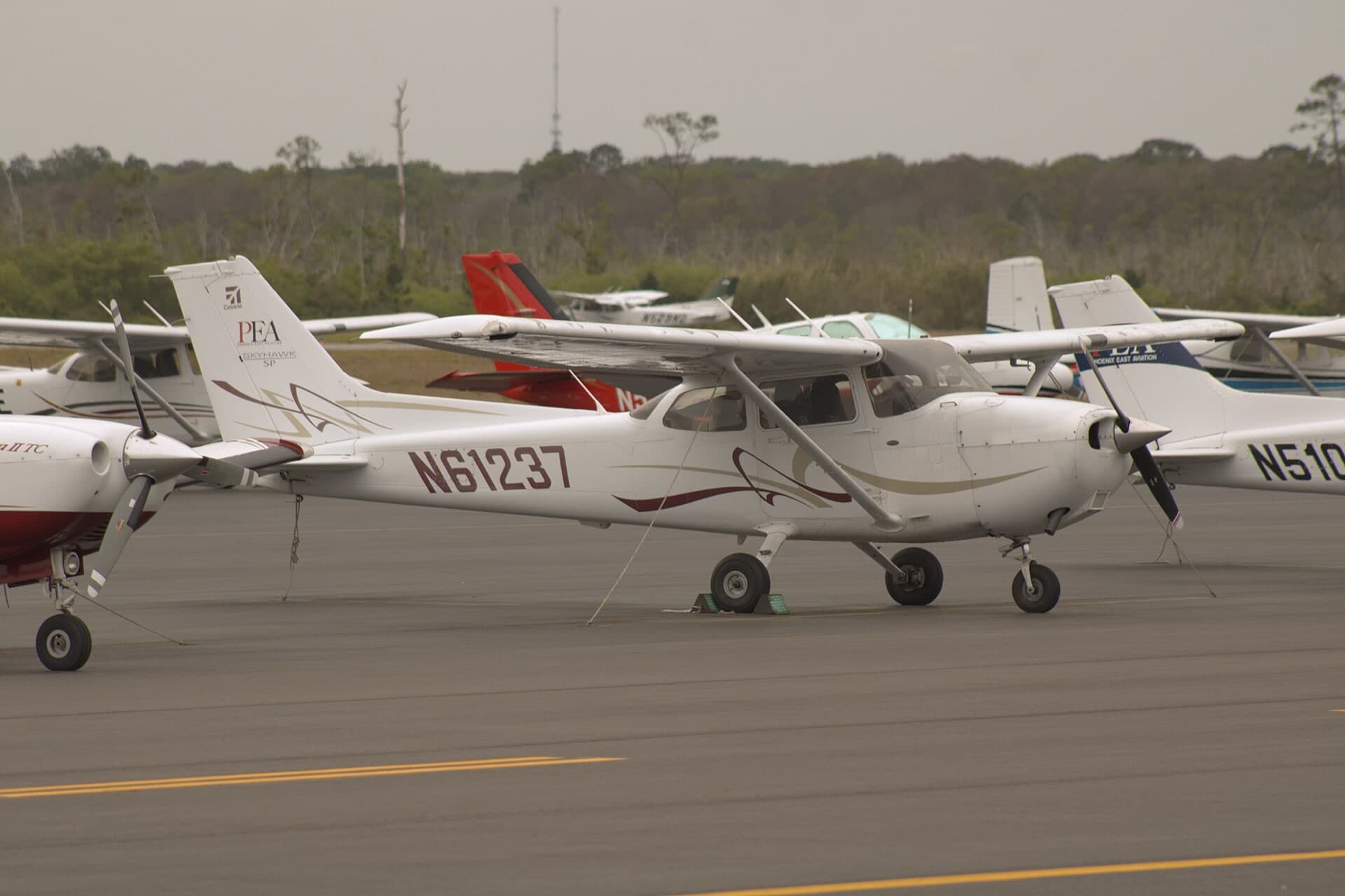 N61237 — Single-engine aircraft