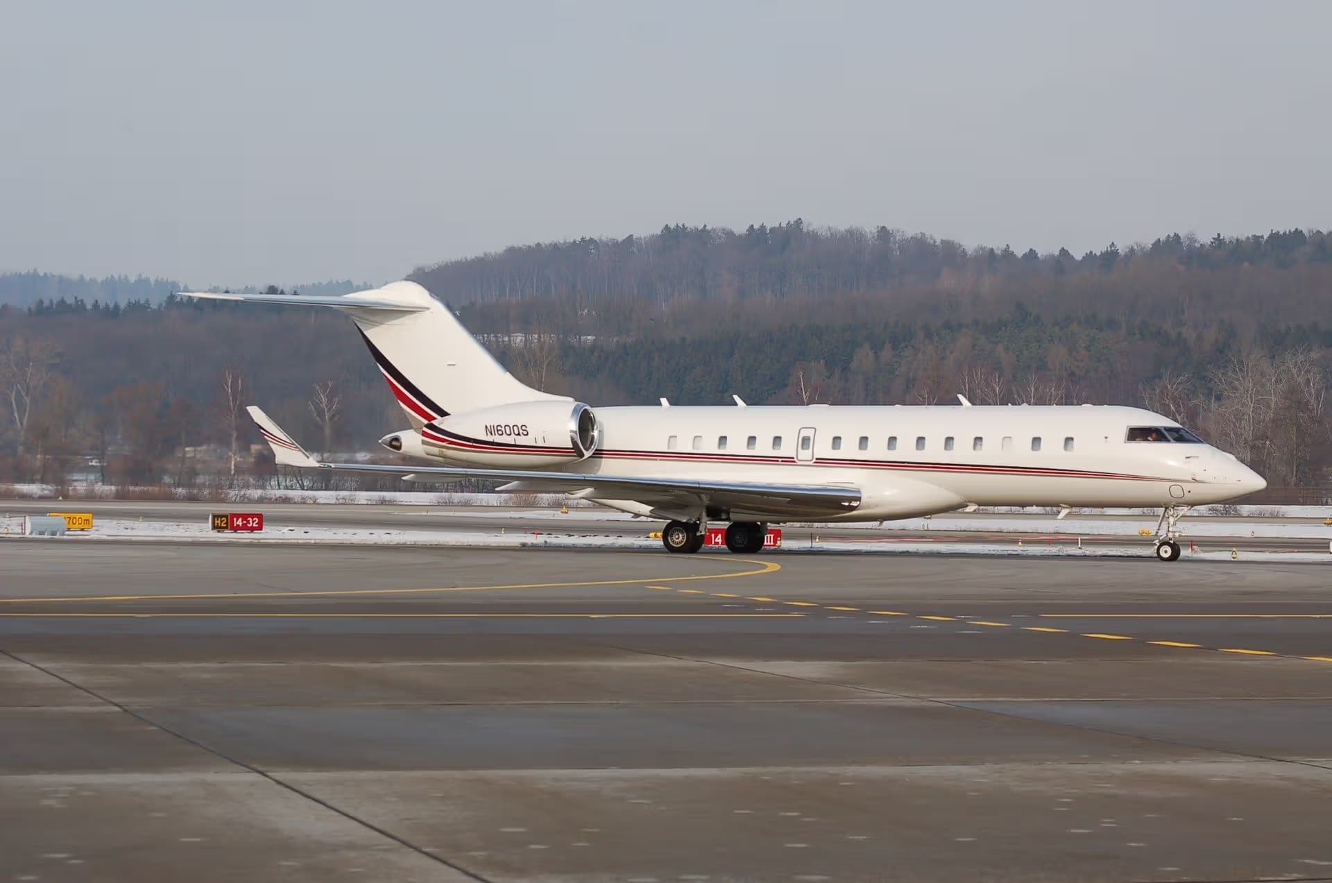 N160QS — Bombardier