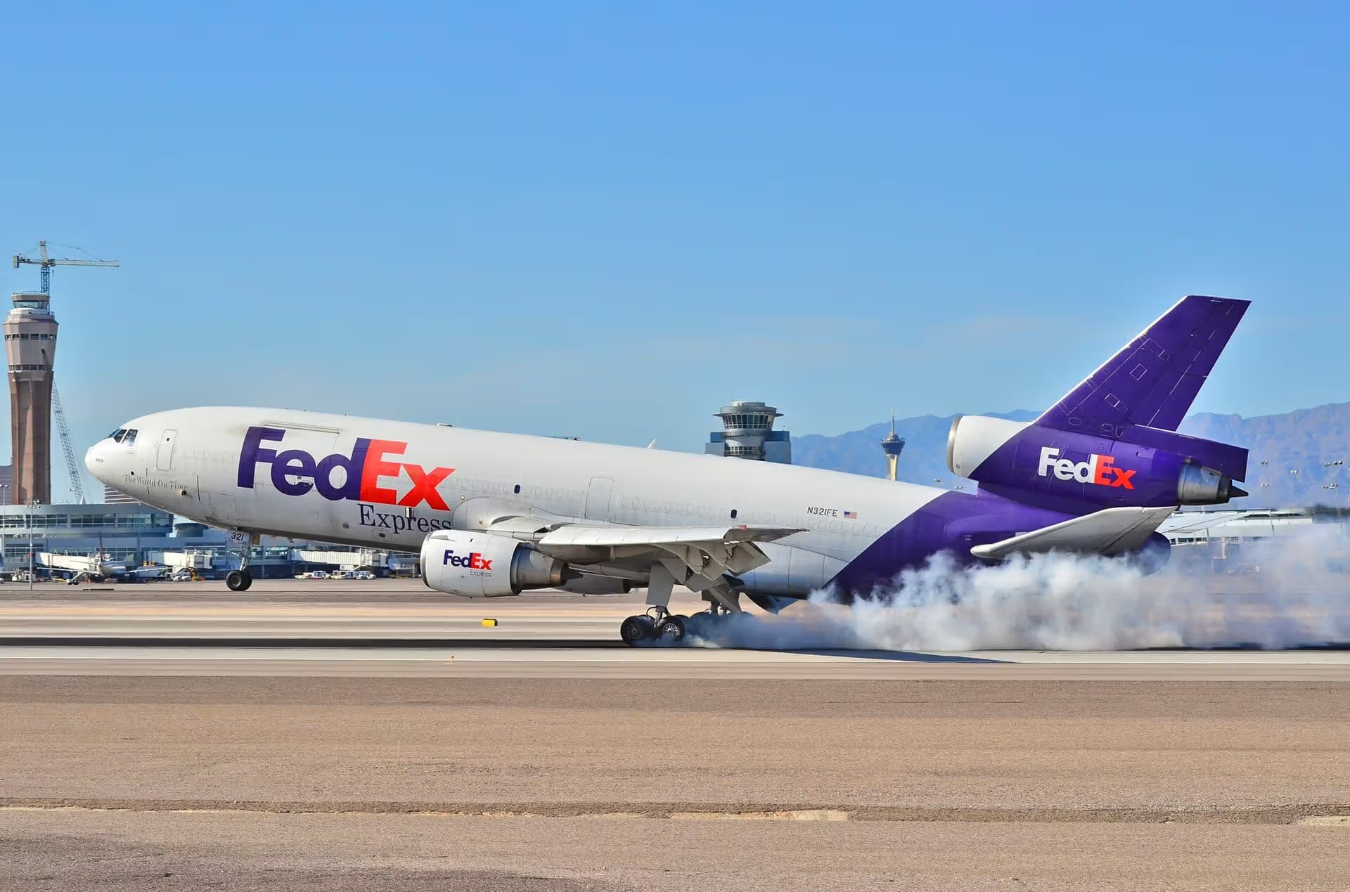 N321FE — Douglas