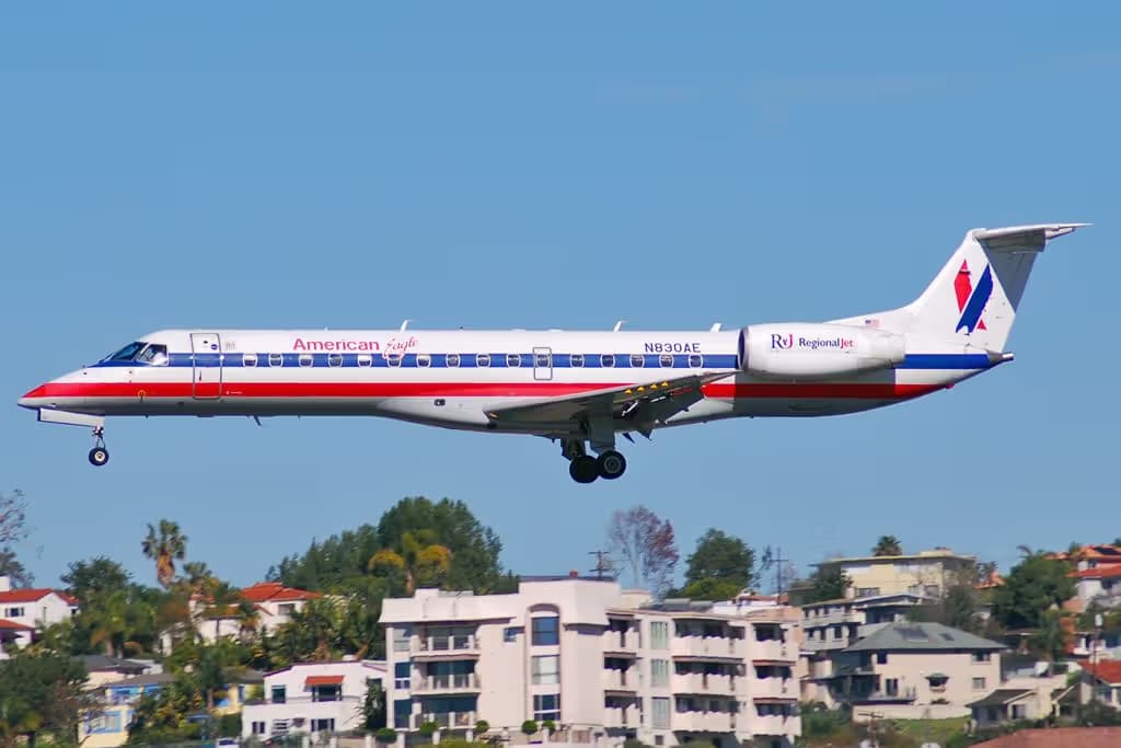 N830AE — Embraer