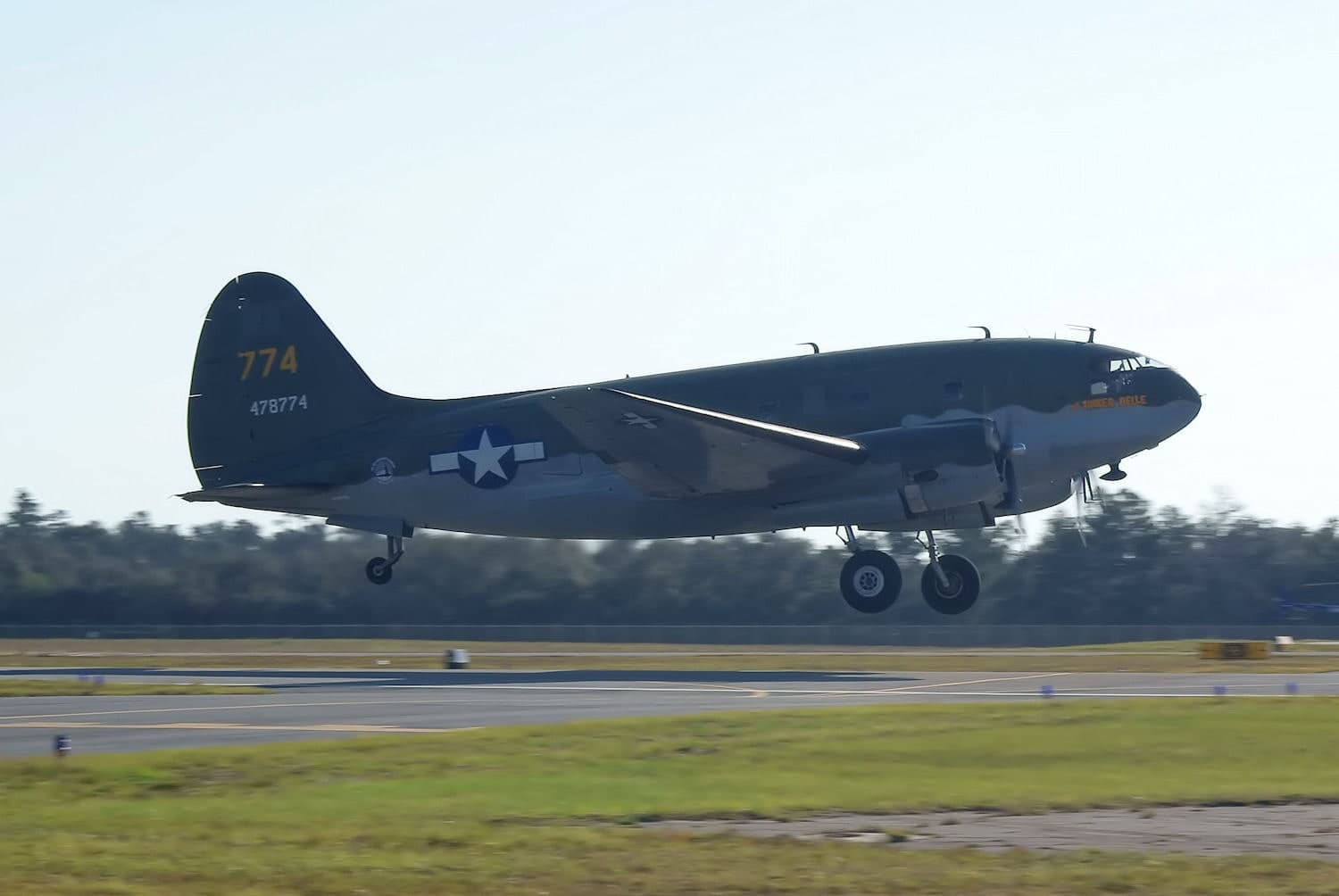 N78774 — Twin-engine aircraft