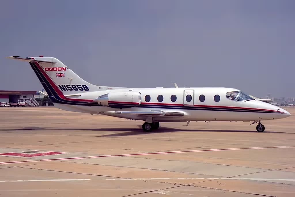 N1565B — Business jet