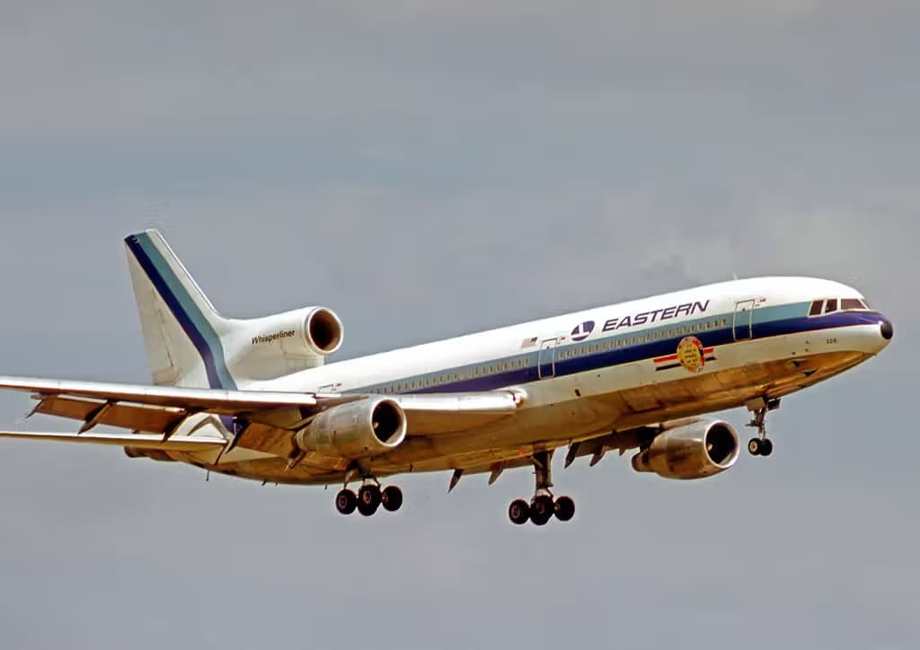 N328EA — Lockheed