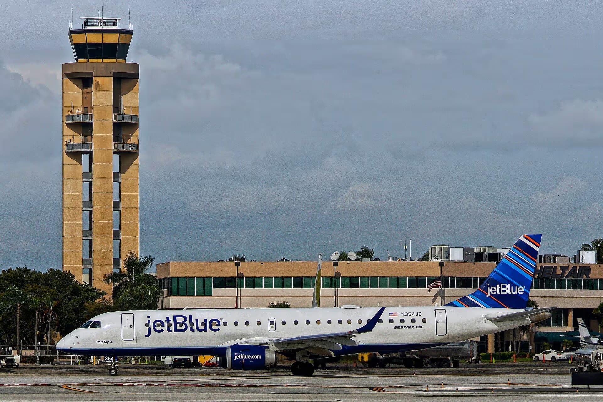 N354JB — Embraer