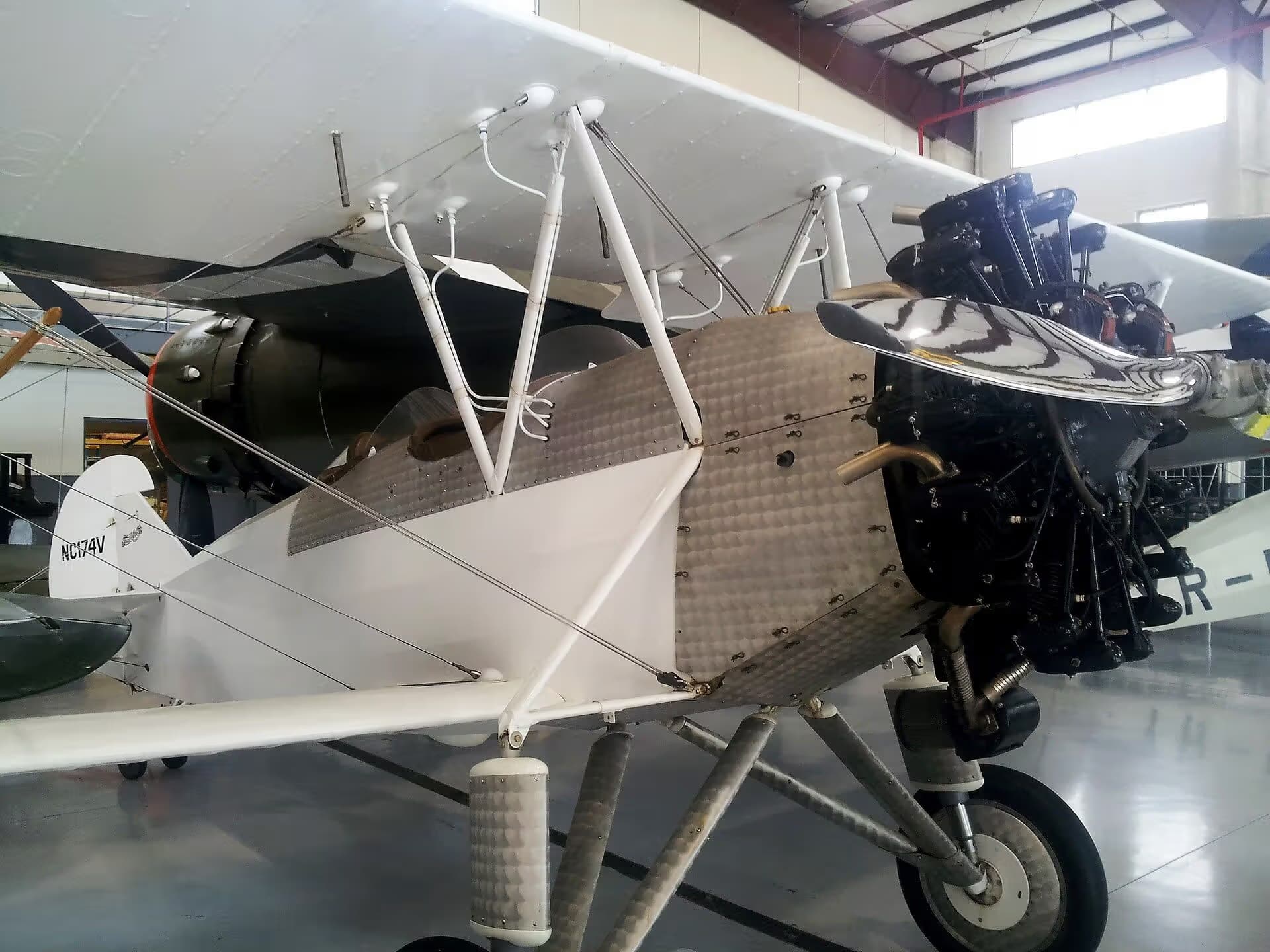 Unidentified — Single-engine aircraft