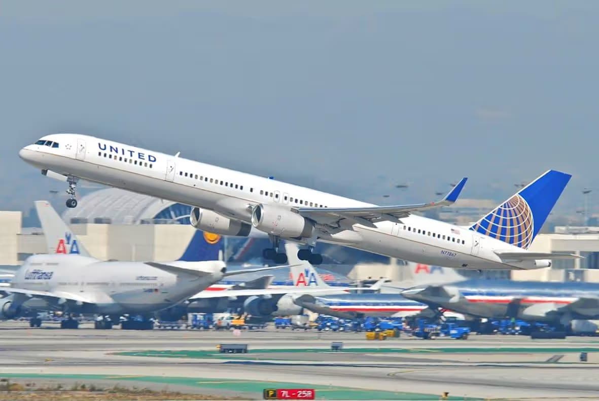 N77867 — Boeing