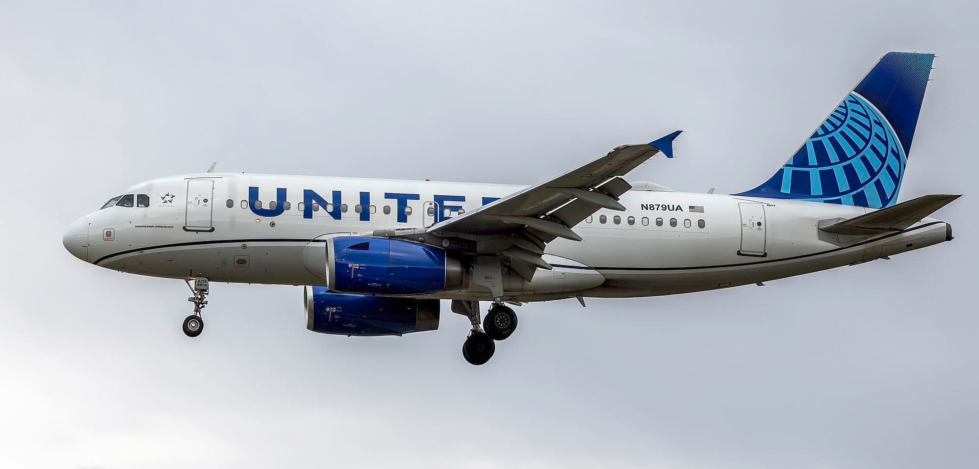 N879UA — Airbus