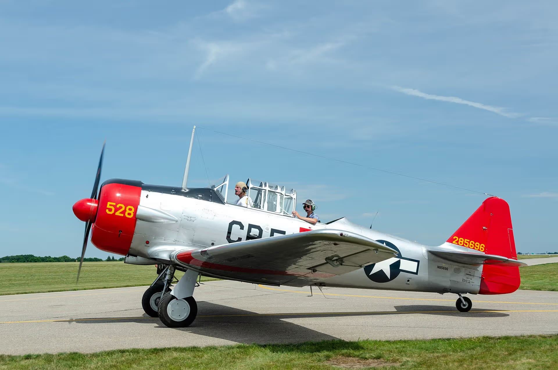 N85696 — Single-engine aircraft