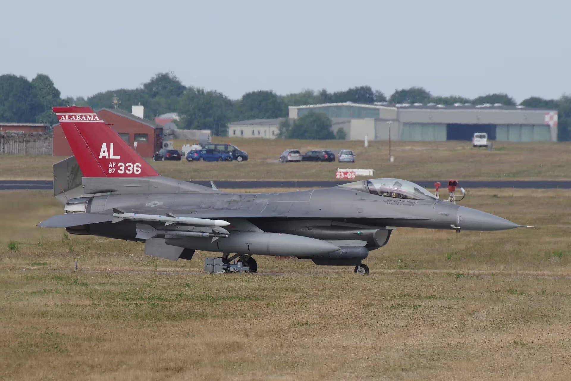 Unidentified — Single-engine aircraft