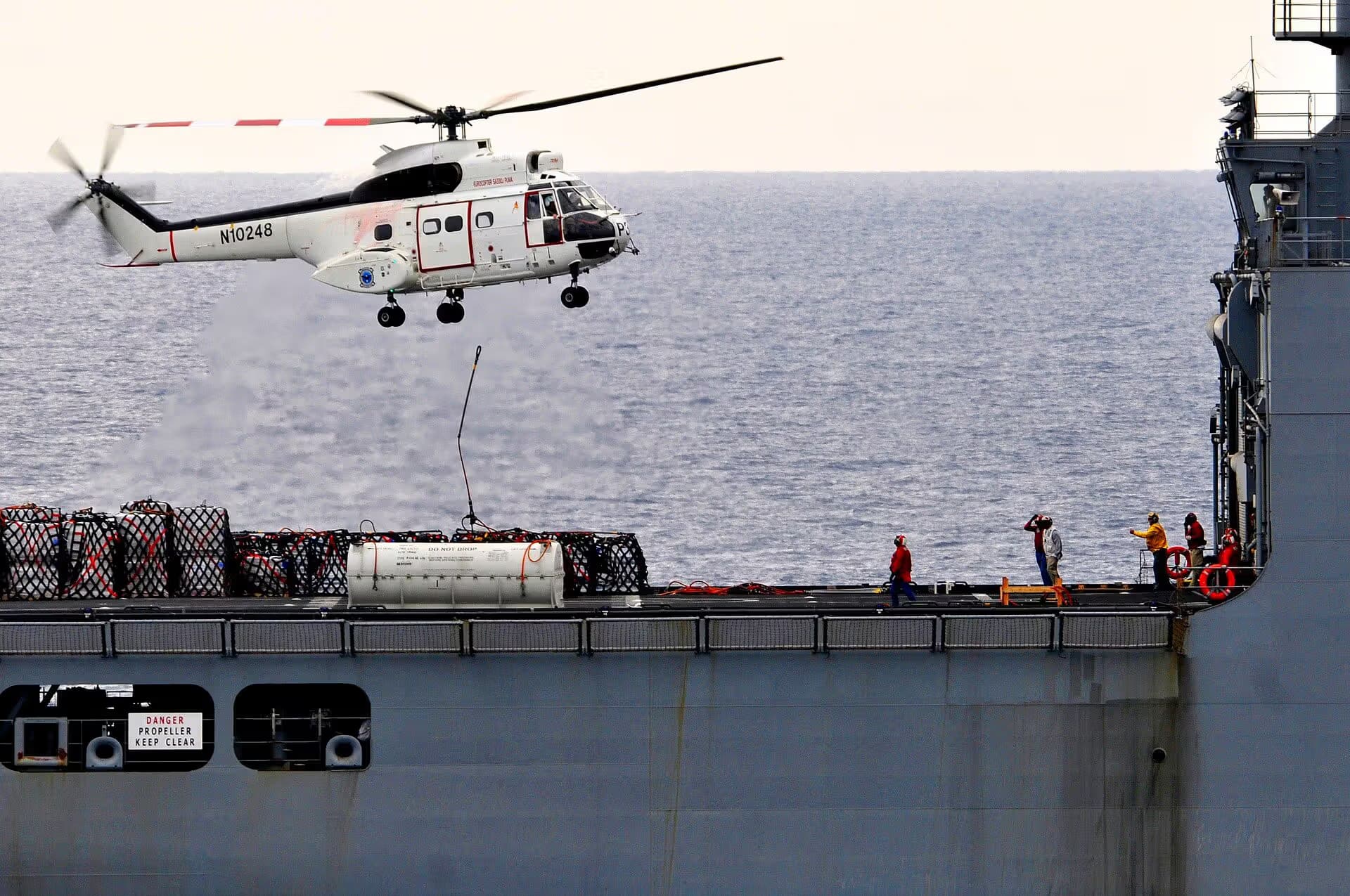 N10248 — Helicopter