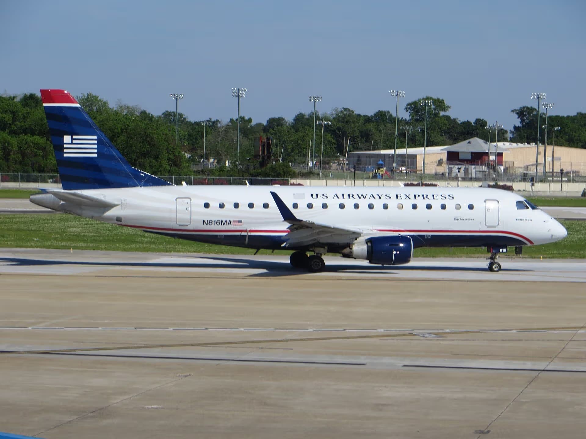 N816MA — Embraer