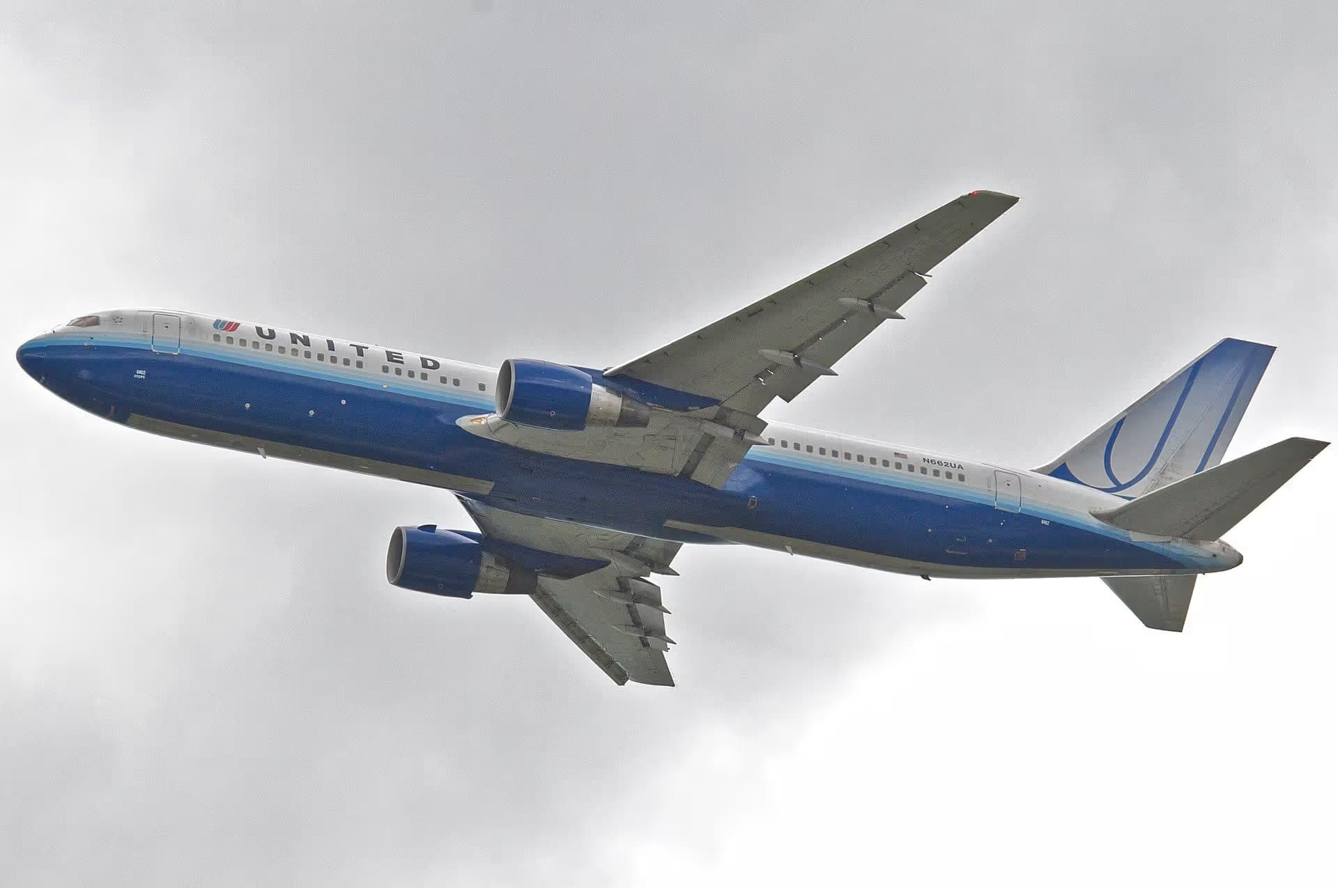 N662UA — Boeing