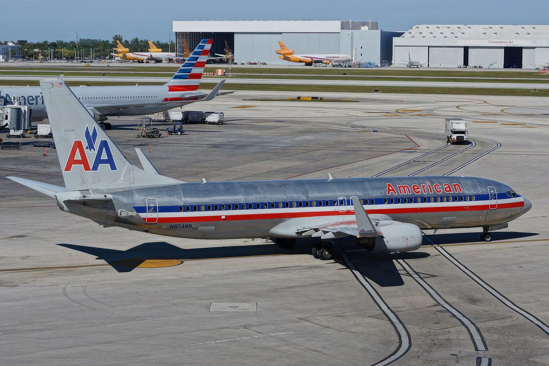 N854NN — Boeing at Miami International Airport