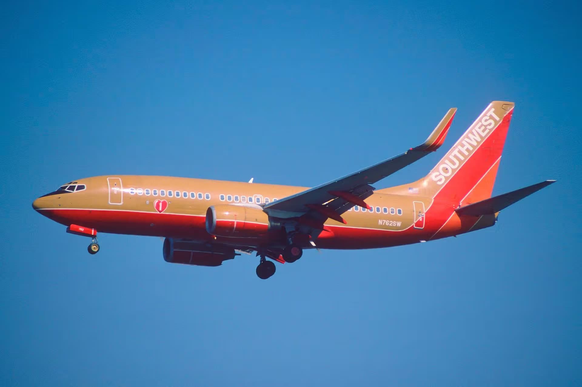 N762SW — Boeing
