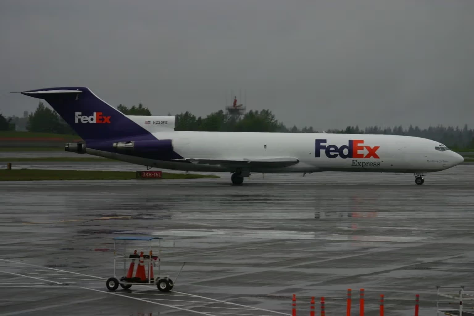 N220FE — Boeing