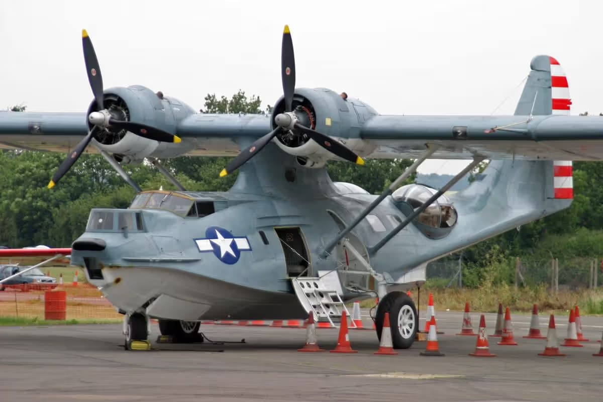 N9521C — Twin-engine aircraft
