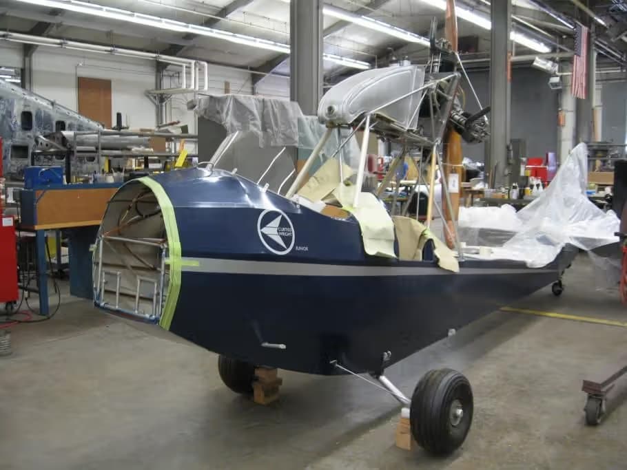 Unidentified — Single-engine aircraft