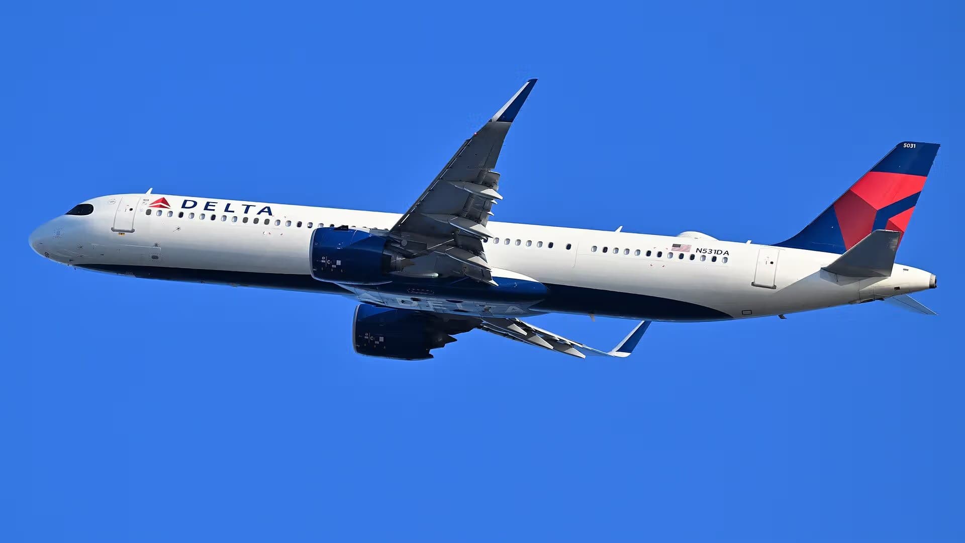 N531DA — Twin-engine aircraft