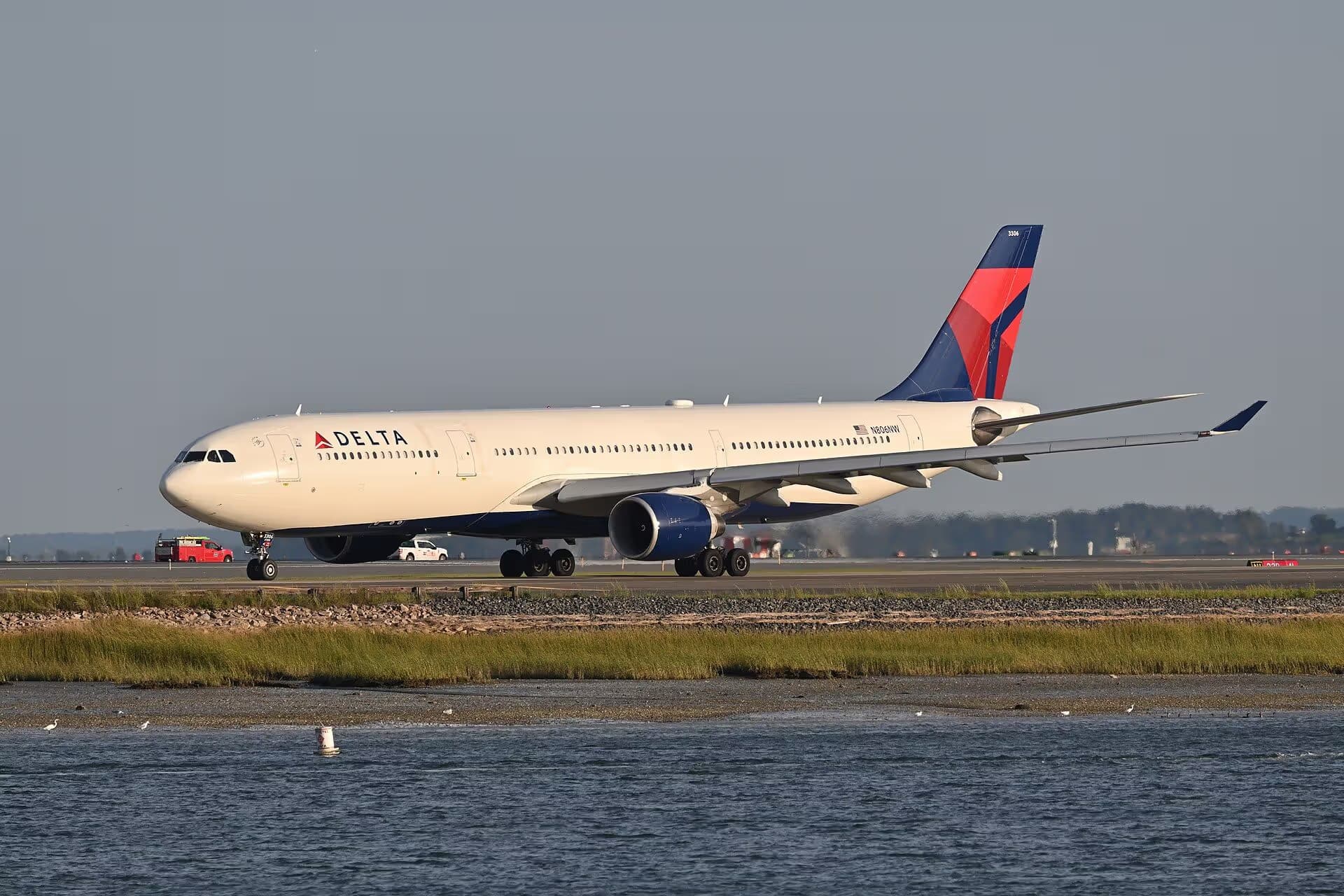 N806NW — Airbus