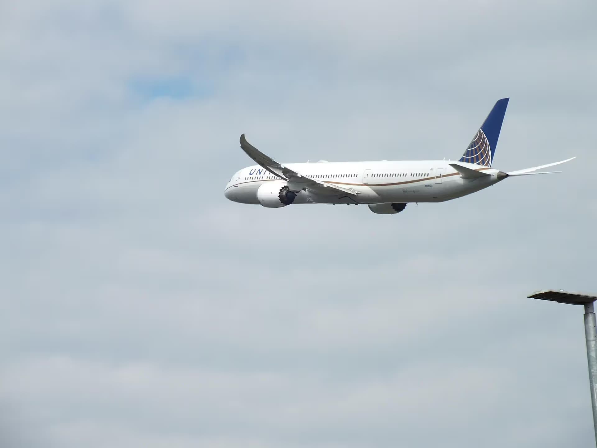N16008 — Boeing