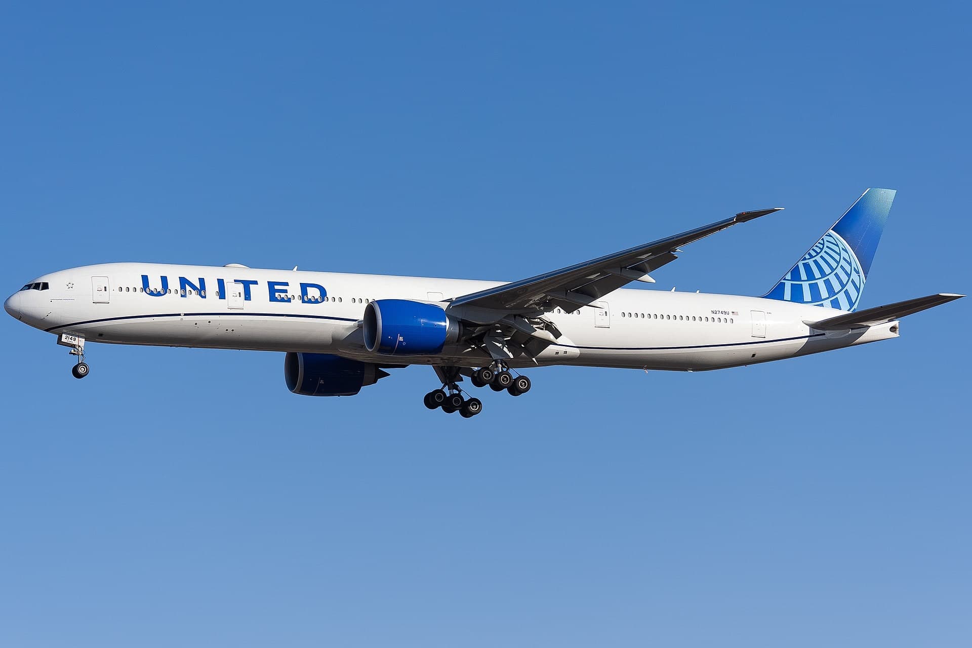 N2749U — Boeing