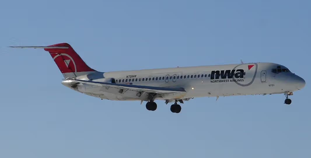 N751NW — Douglas
