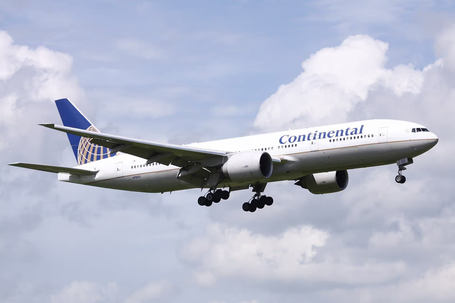 N79011 — Boeing