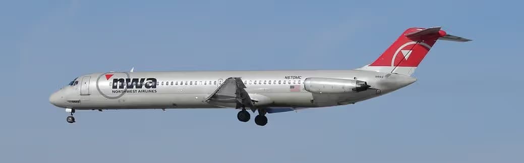 N670MC — Douglas