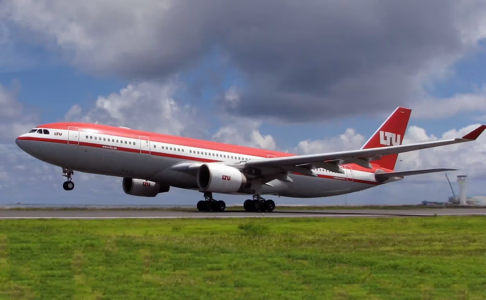 D-ALPG — Airbus