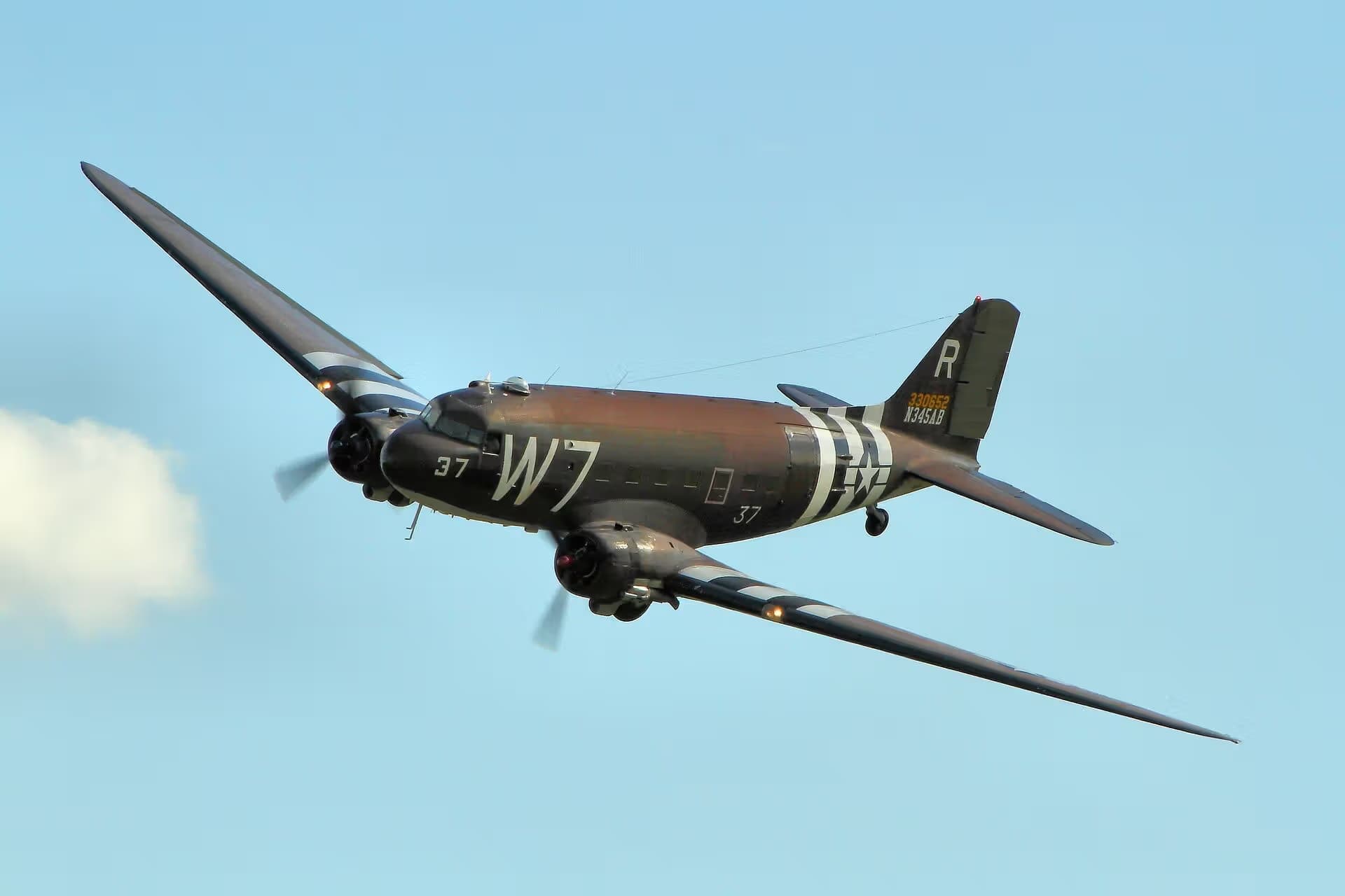 N345AB — Douglas