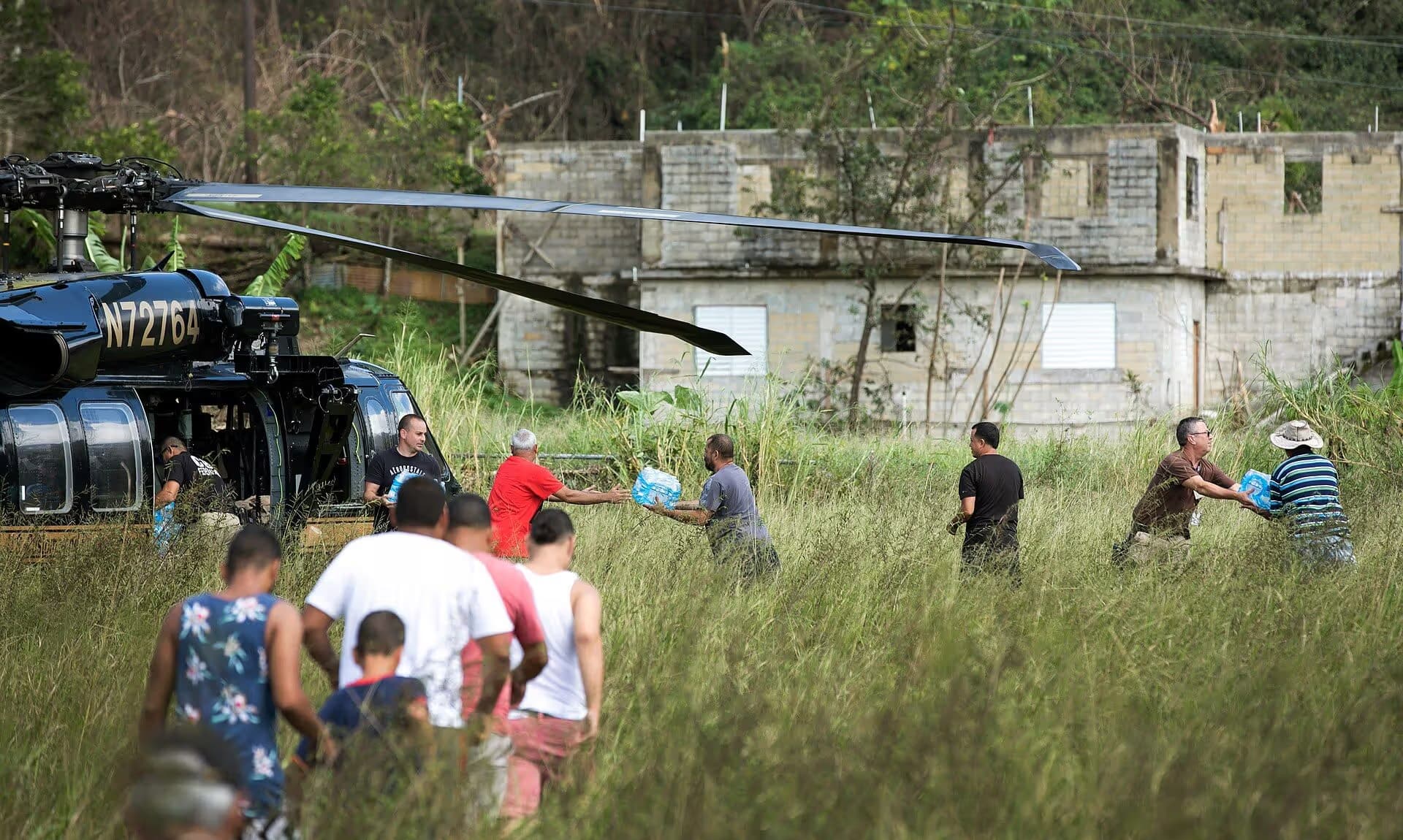 N72764 — Helicopter