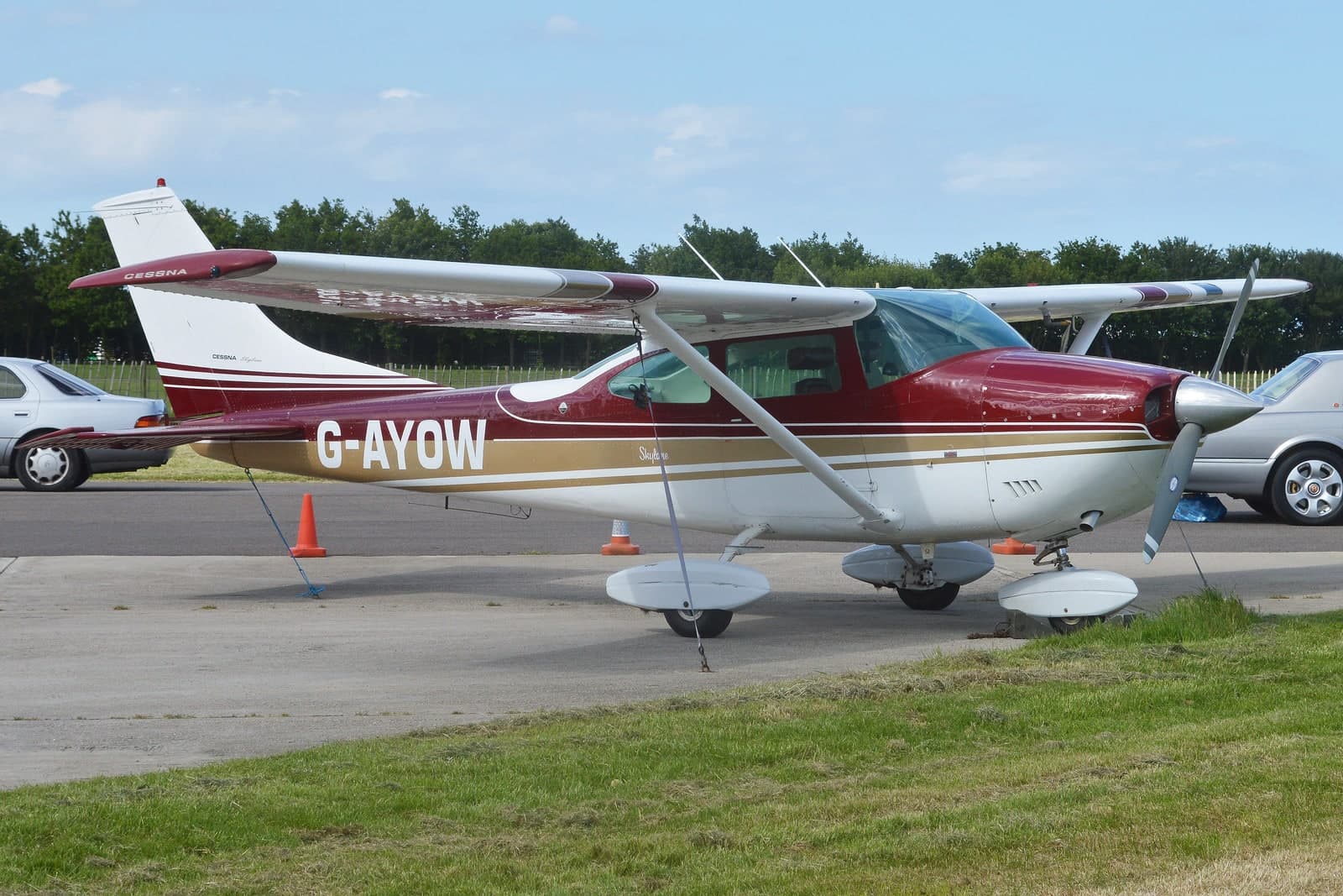 G-AYOW — Cessna
