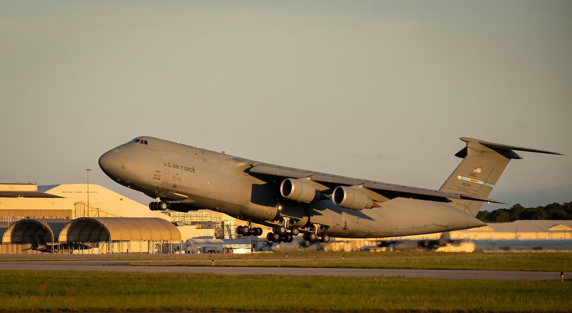Unidentified — Aircraft